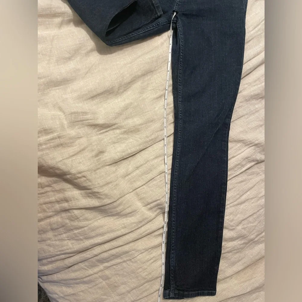 NWOT   Guess Dark Blue Los Angeles FOxY Skinny Jeans.    size 28 - Picture 5 of 8